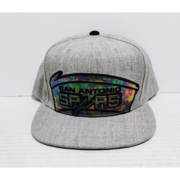 MITCHELL & NESS HARDWOOD CLASSICS SAN ANTONIO SPURS OIL SLICK SNAPBACK CAP HAT - Picture 1 of 9